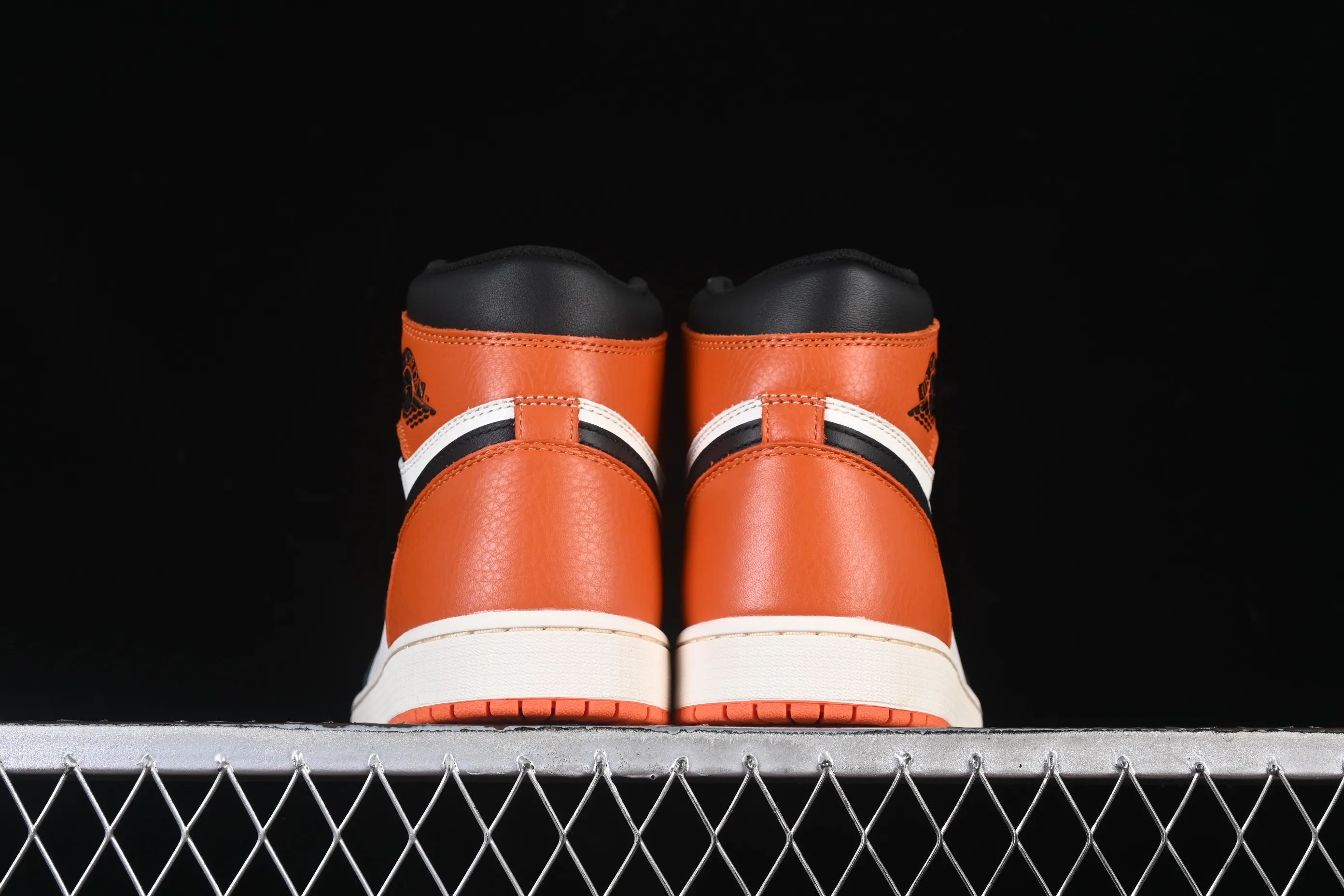 All Categories Air Jordan Jordan Series Basketball Shoes Air Jordan 1 High Foreign Trade Version Air Jordan 1 High OG "Shattered Backboard" AJ1 Joe 1 New Shattered DZ5485-008